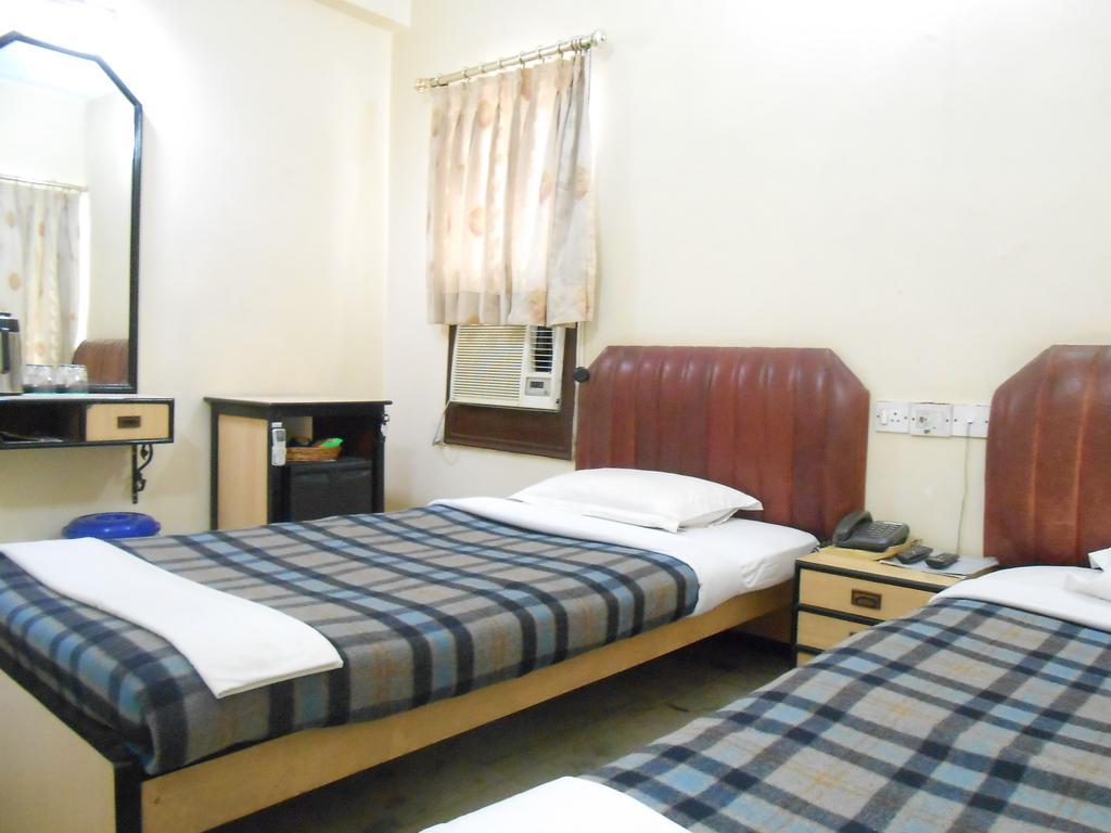Hotel Akash Deep Kolkata Exterior photo