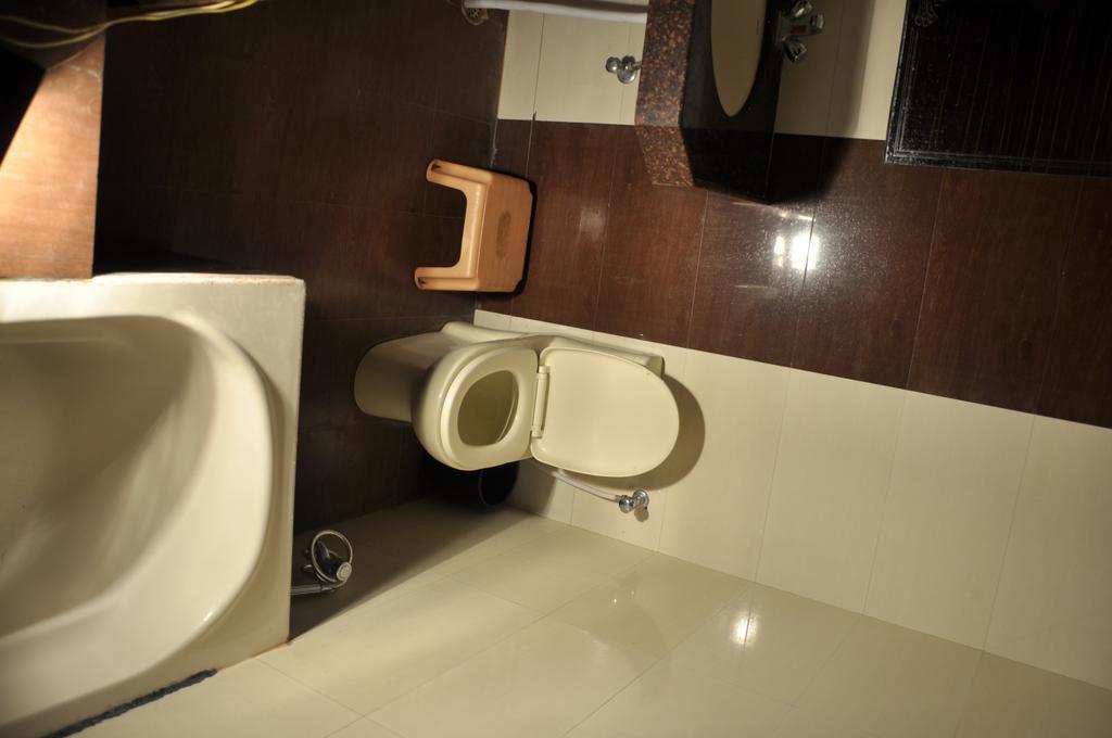 Hotel Akash Deep Kolkata Exterior photo
